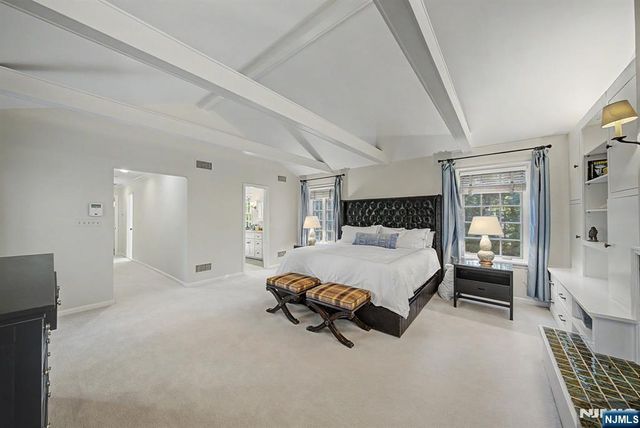 22 Birchwood Place, Tenafly, NJ 07670