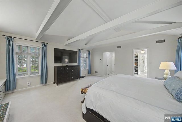 22 Birchwood Place, Tenafly, NJ 07670