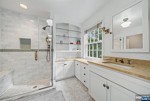 22 Birchwood Place, Tenafly, NJ 07670