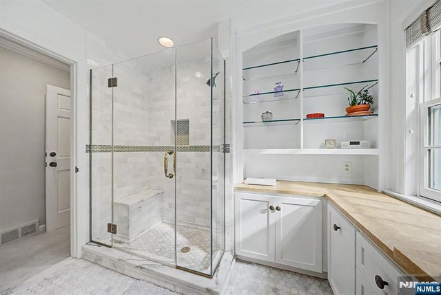 22 Birchwood Place, Tenafly, NJ 07670