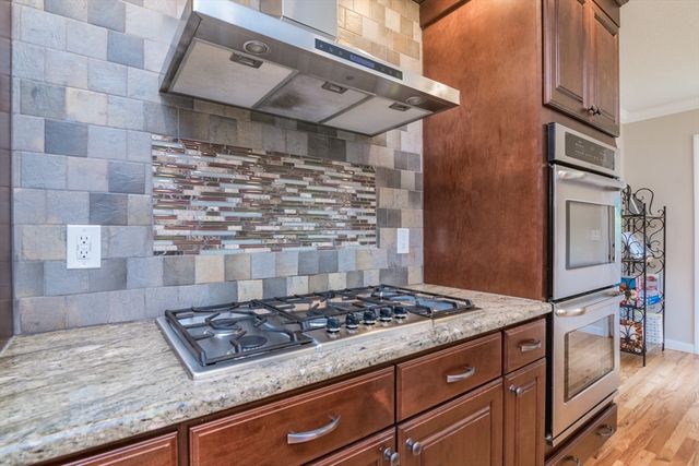 42 Elizabeth Cir, Longmeadow, MA 01106