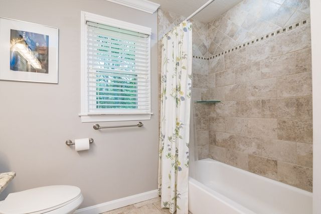 42 Elizabeth Cir, Longmeadow, MA 01106
