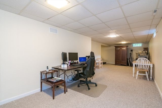 42 Elizabeth Cir, Longmeadow, MA 01106