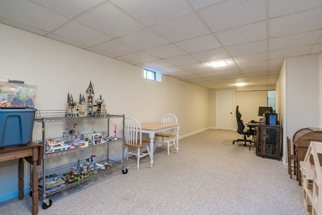 42 Elizabeth Cir, Longmeadow, MA 01106