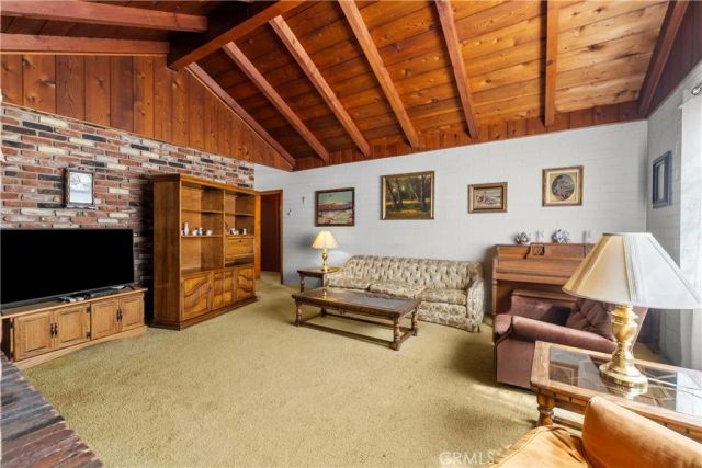 10514 Penrose, Sun Valley, CA 91352