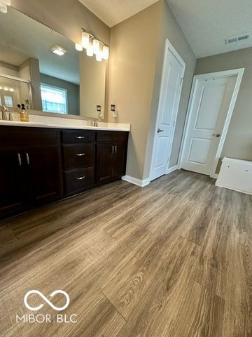 956 Ridge Rock Lane, Bargersville, IN 46106