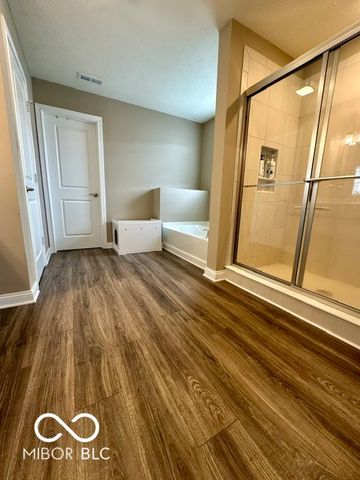 956 Ridge Rock Lane, Bargersville, IN 46106