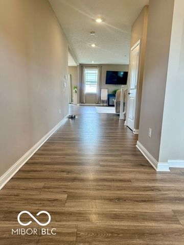 956 Ridge Rock Lane, Bargersville, IN 46106