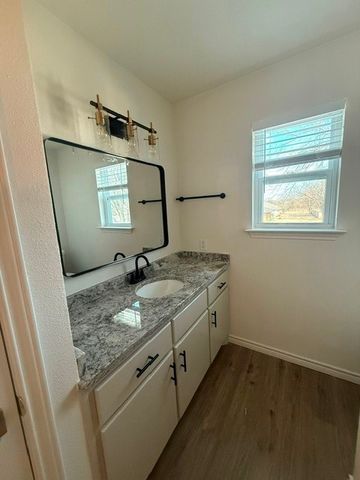 1505 W Pearl Street 9, Granbury, TX 76048