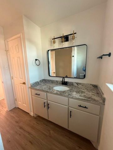 1505 W Pearl Street 9, Granbury, TX 76048