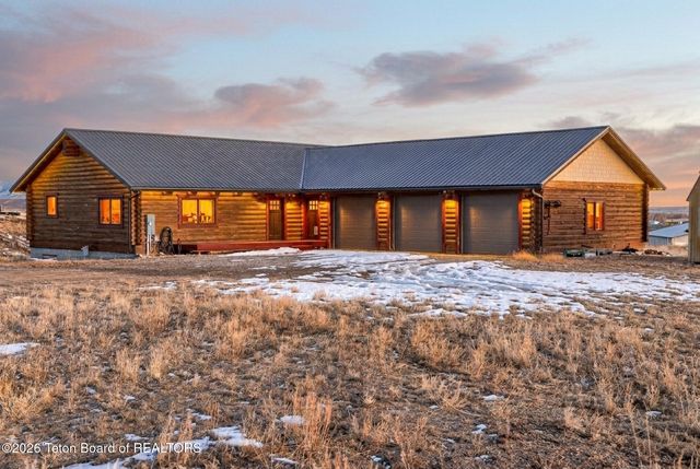 13 FLAGSTONE Way, Pinedale, WY 82941 property photo