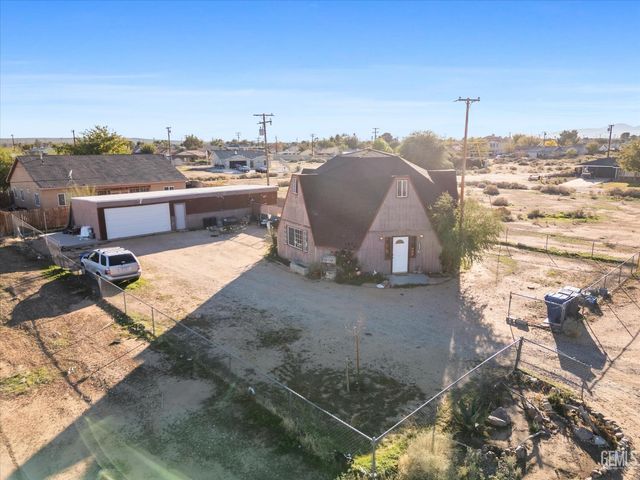 8812 Nipa Avenue, California City, CA 93505
