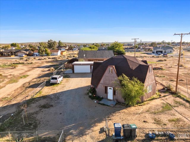 8812 Nipa Avenue, California City, CA 93505