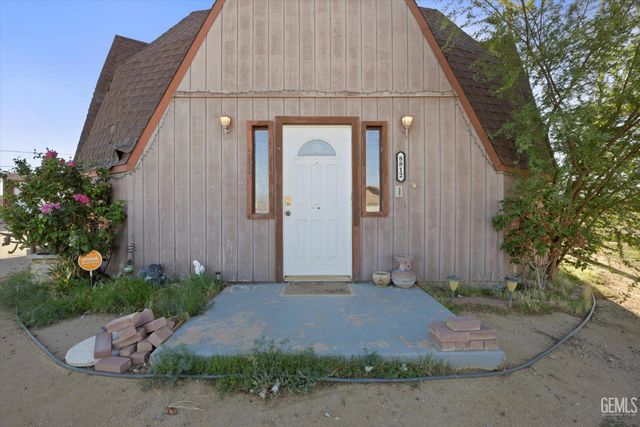 8812 Nipa Avenue, California City, CA 93505