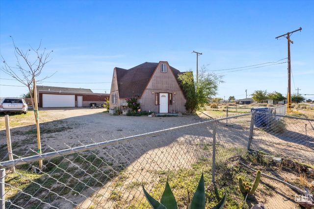 8812 Nipa Avenue, California City, CA 93505