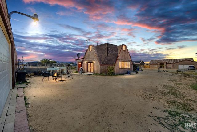 8812 Nipa Avenue, California City, CA 93505