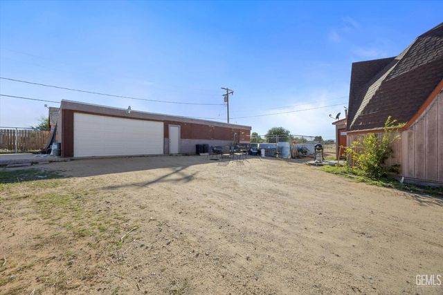 8812 Nipa Avenue, California City, CA 93505