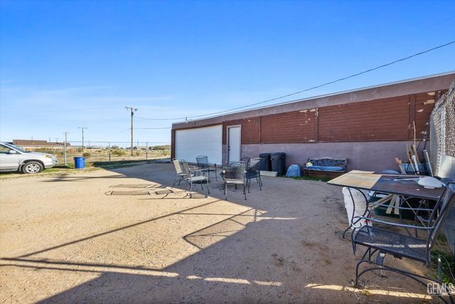 8812 Nipa Avenue, California City, CA 93505