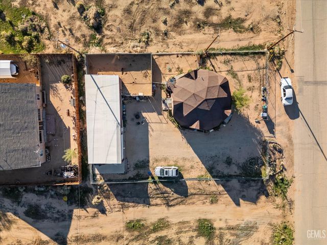 8812 Nipa Avenue, California City, CA 93505