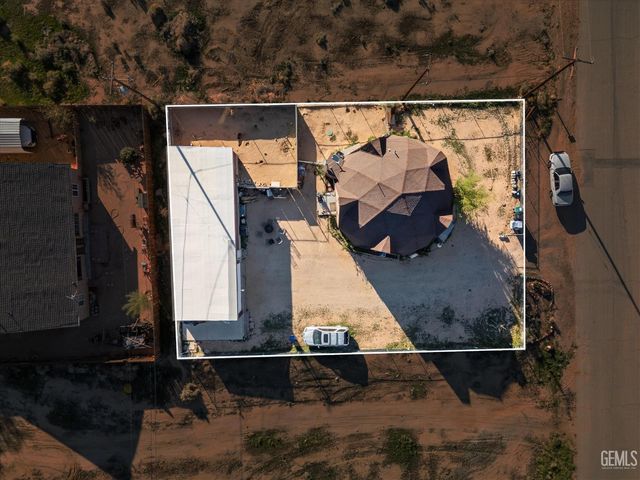 8812 Nipa Avenue, California City, CA 93505