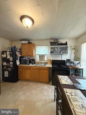 716 W KING ST, Martinsburg, WV 25401