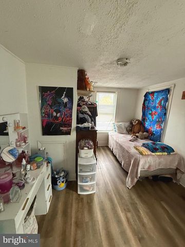 716 W KING ST, Martinsburg, WV 25401