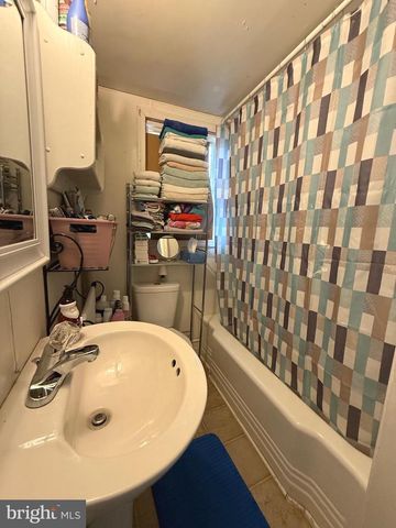 716 W KING ST, Martinsburg, WV 25401