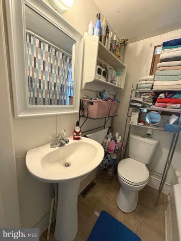 716 W KING ST, Martinsburg, WV 25401