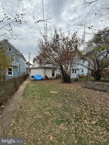 716 W KING ST, Martinsburg, WV 25401