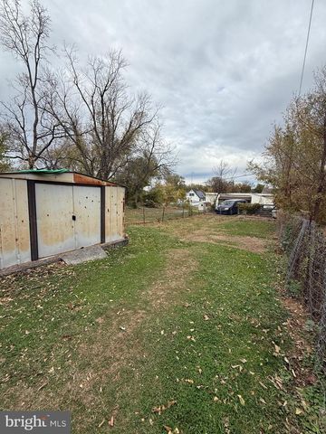 716 W KING ST, Martinsburg, WV 25401