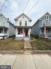 716 W KING ST, Martinsburg, WV 25401