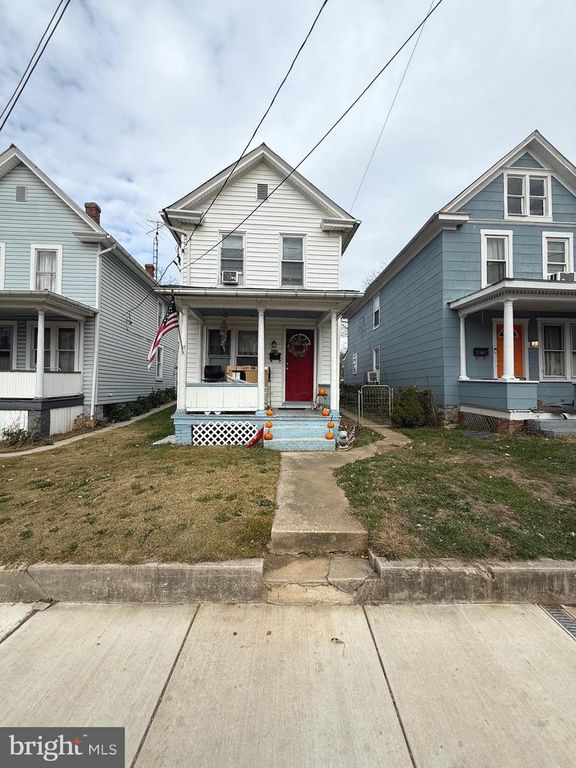 716 W KING ST, Martinsburg, WV 25401