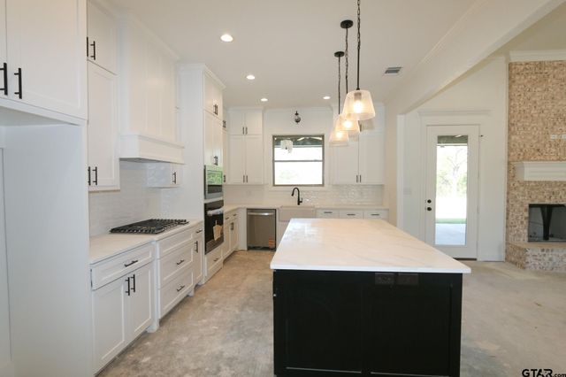 16503 Cooper Way, Tyler, TX 75703