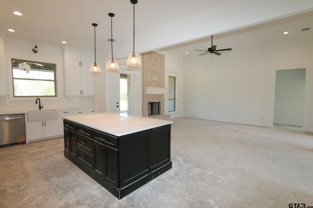 16503 Cooper Way, Tyler, TX 75703