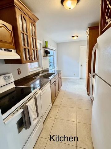 4190 Pine Green Run, Lake Worth, FL 33467