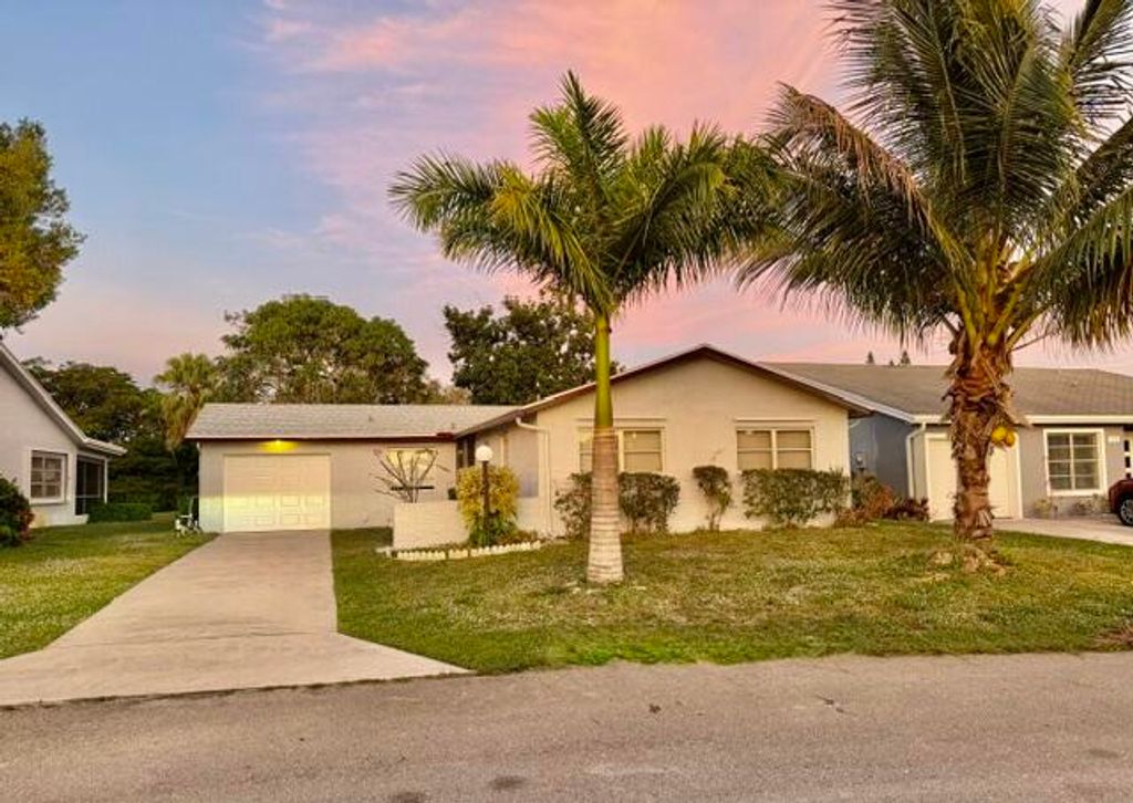 4190 Pine Green Run, Lake Worth, FL 33467