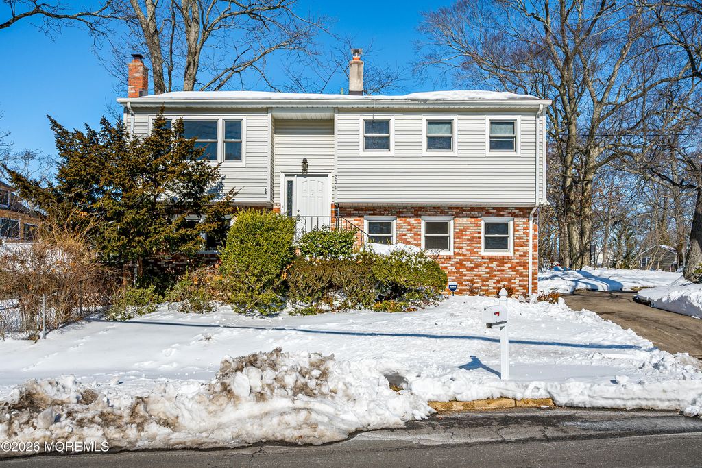 201 Freehold Street, Oakhurst, NJ 07755