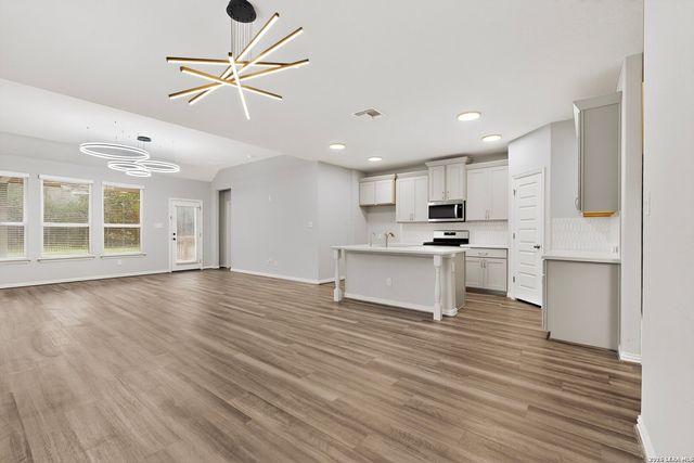 1239 Loma Ranch, New Braunfels, TX 78132