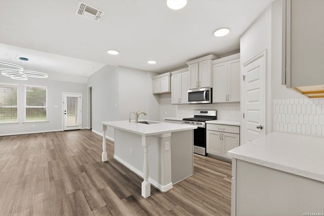 1239 Loma Ranch, New Braunfels, TX 78132