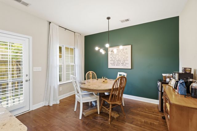 525 Harpeth Park Dr, Nashville, TN 37221