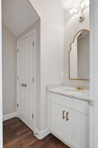 525 Harpeth Park Dr, Nashville, TN 37221