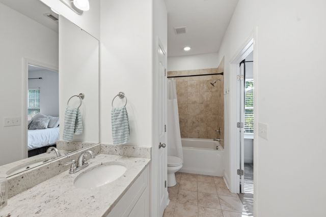 525 Harpeth Park Dr, Nashville, TN 37221
