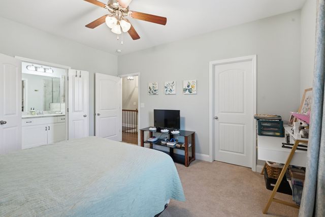 525 Harpeth Park Dr, Nashville, TN 37221