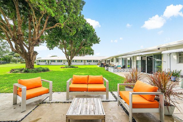 300 SW Golfview Terrace 142, Boynton Beach, FL 33426