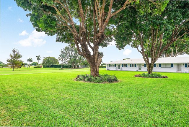 300 SW Golfview Terrace 142, Boynton Beach, FL 33426