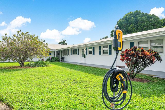 300 SW Golfview Terrace 142, Boynton Beach, FL 33426