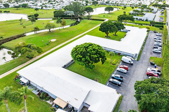 300 SW Golfview Terrace 142, Boynton Beach, FL 33426