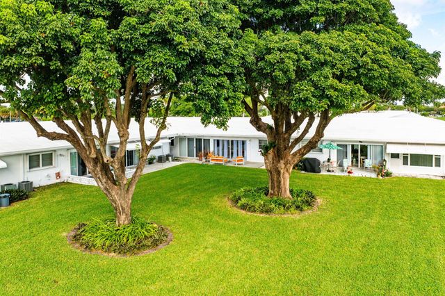 300 SW Golfview Terrace 142, Boynton Beach, FL 33426