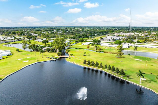 300 SW Golfview Terrace 142, Boynton Beach, FL 33426