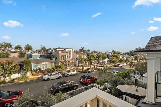 713 Larkspur Avenue, Corona Del Mar, CA 92625
